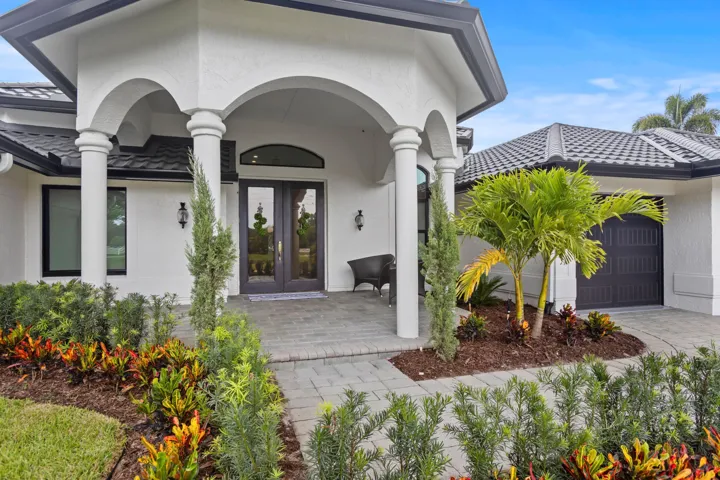 Beautifully designed Front Porch