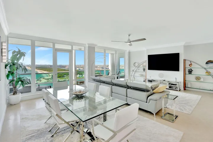 Fully furnished w/80 " tvs