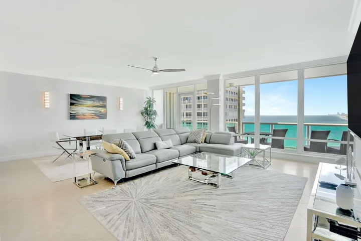 10 FT high ceilings & floor to ceiling windows