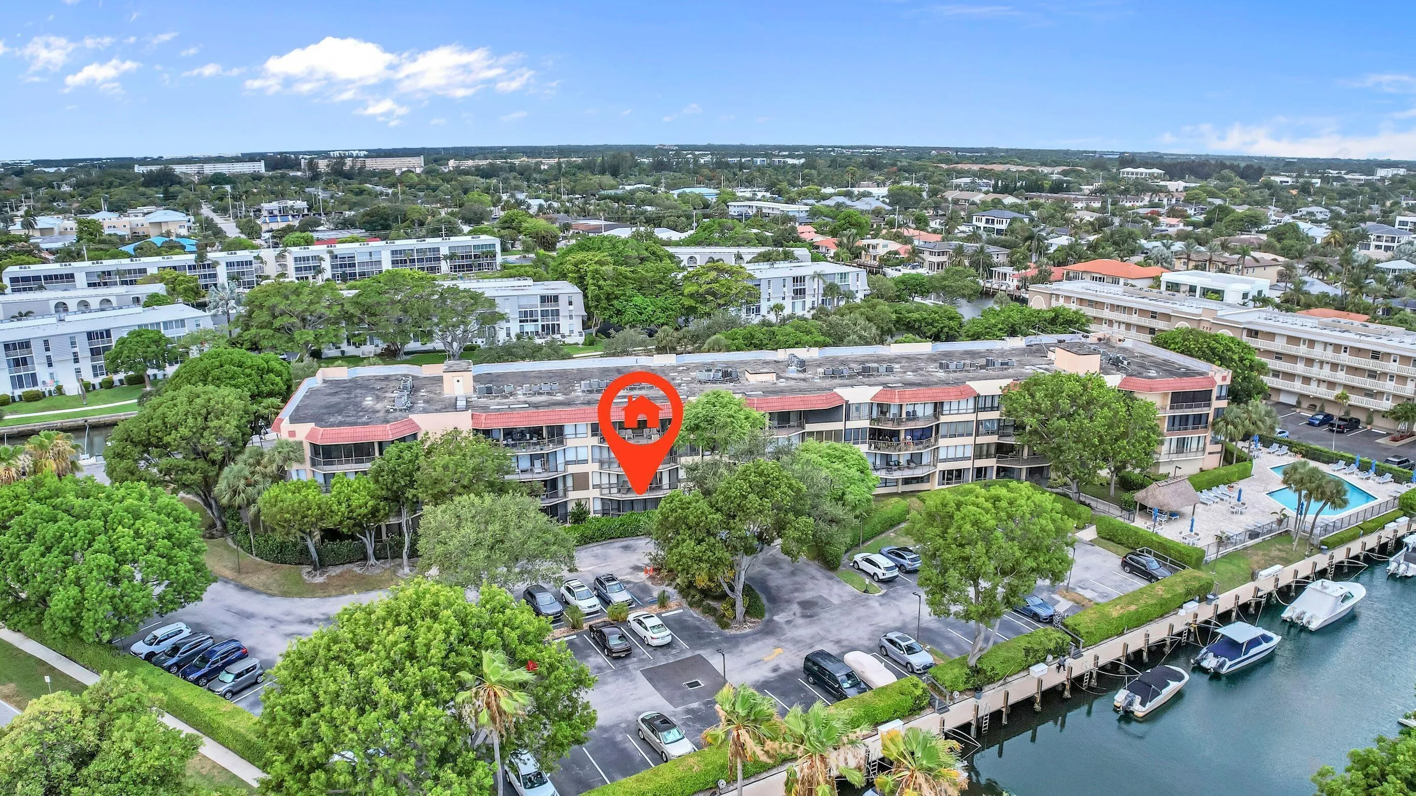 799 Jeffery St 105 Ariel 1