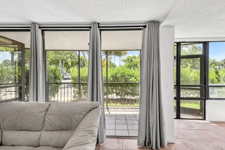 799 Jeffery St 105 Boca Raton -12