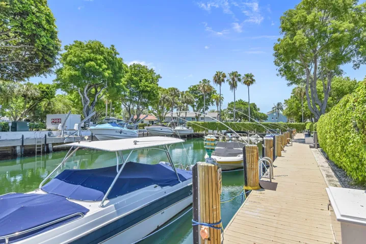 Porta Bella Boat Docks