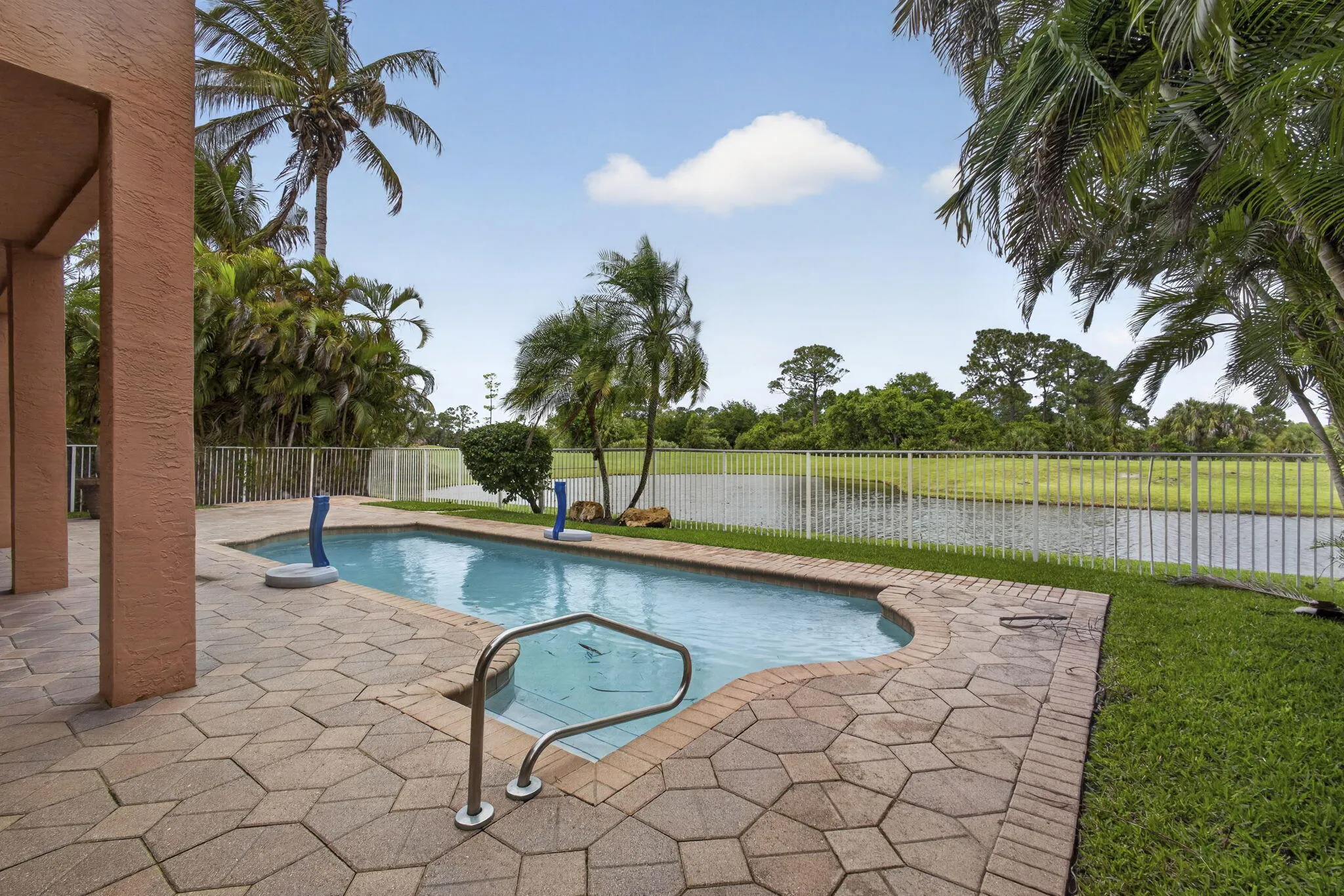 Property photo 77