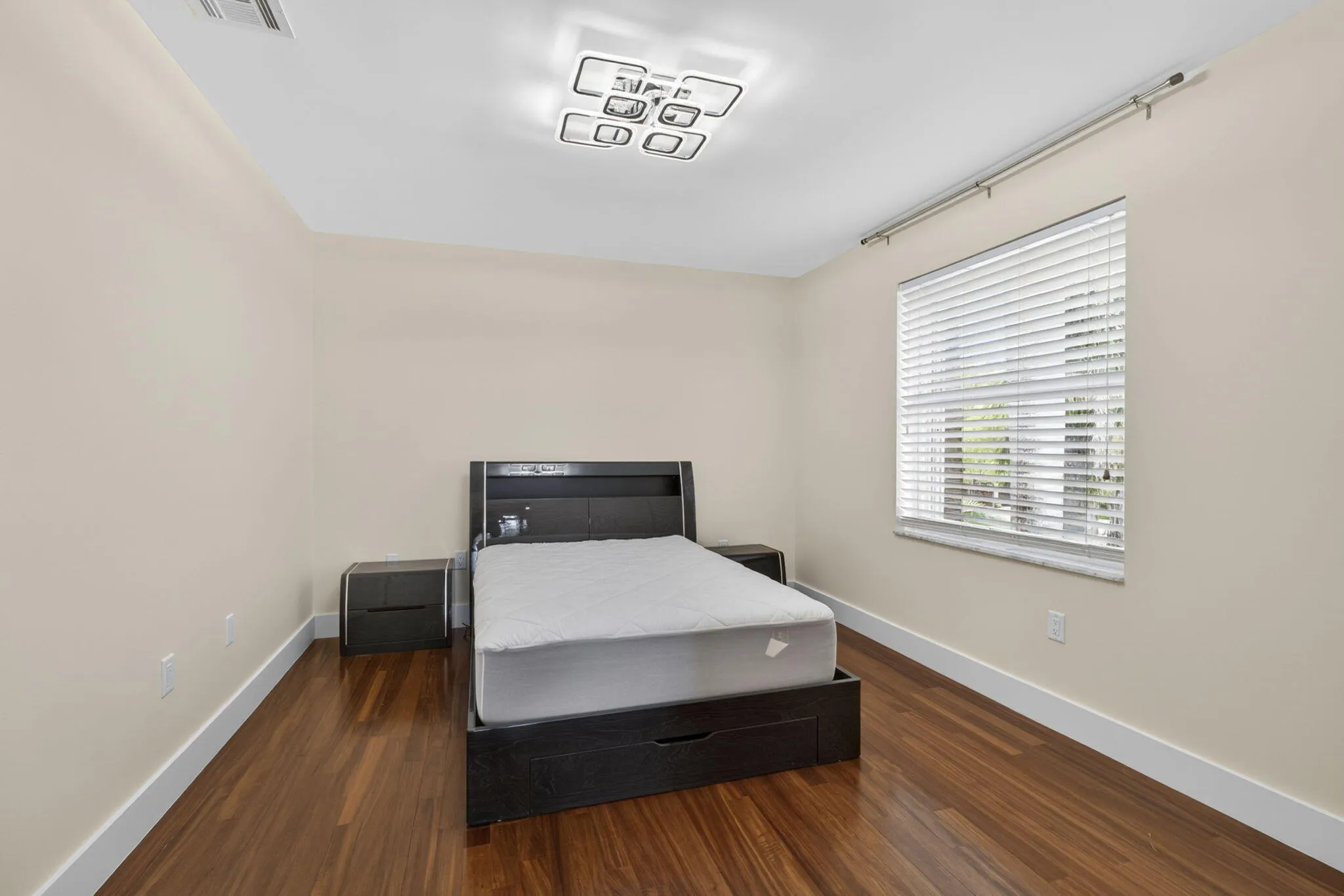 Property photo 60