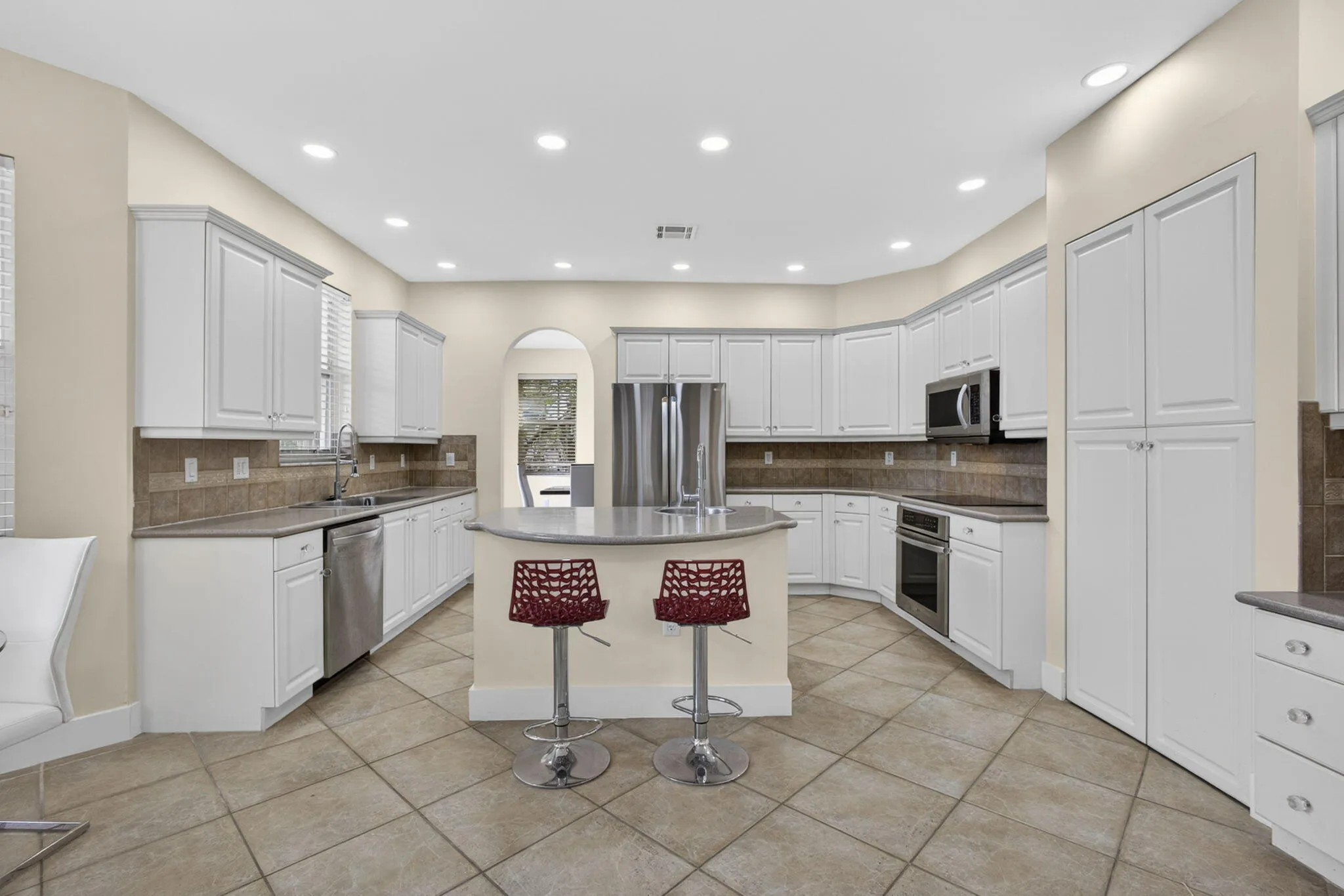Property photo 28