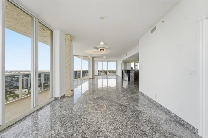 dining area of great room