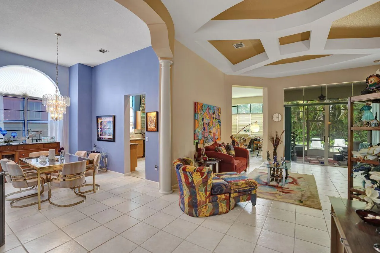 Living Dining Entrances