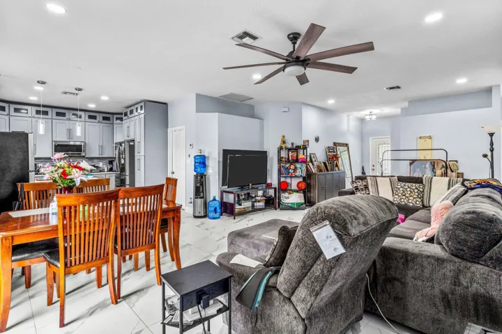 009-1087SalmonIsle-Greenacres-FL-33413-S