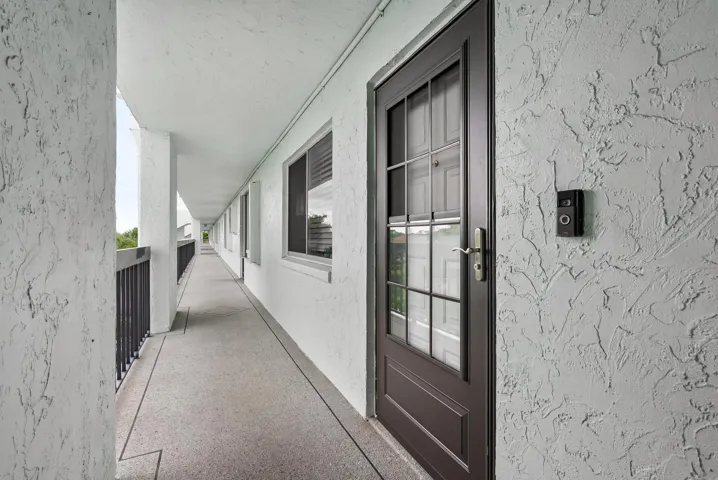 Condo Entrance - Sq. Ft Under Air 1564!
