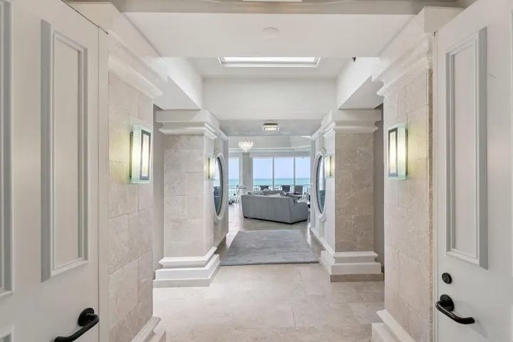 An elegant entry with a skylight