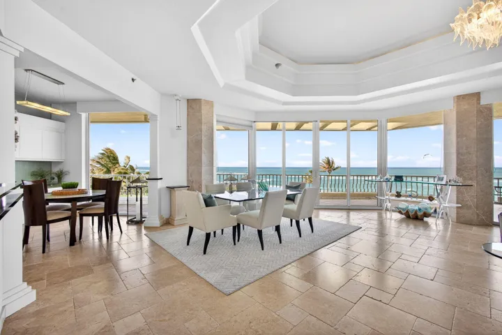 Dine in style with the ocean as a backdrop
