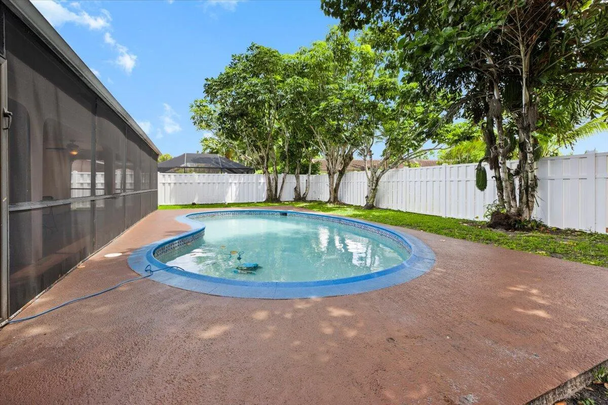 Property photo 33