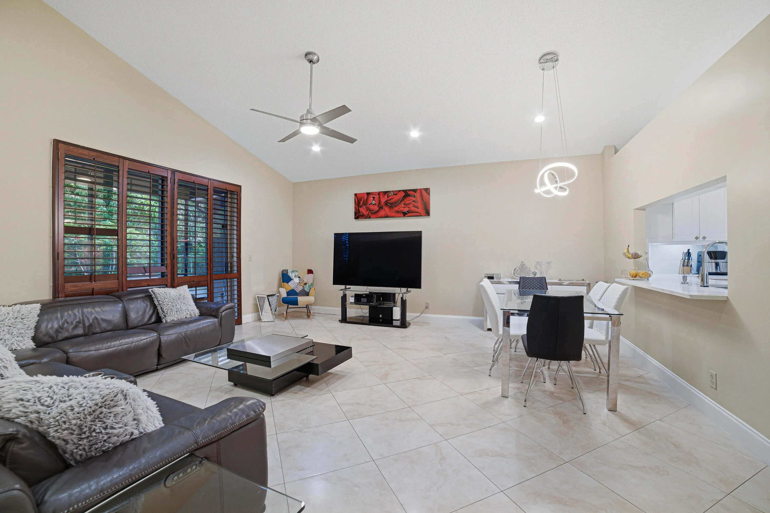 Living Room0