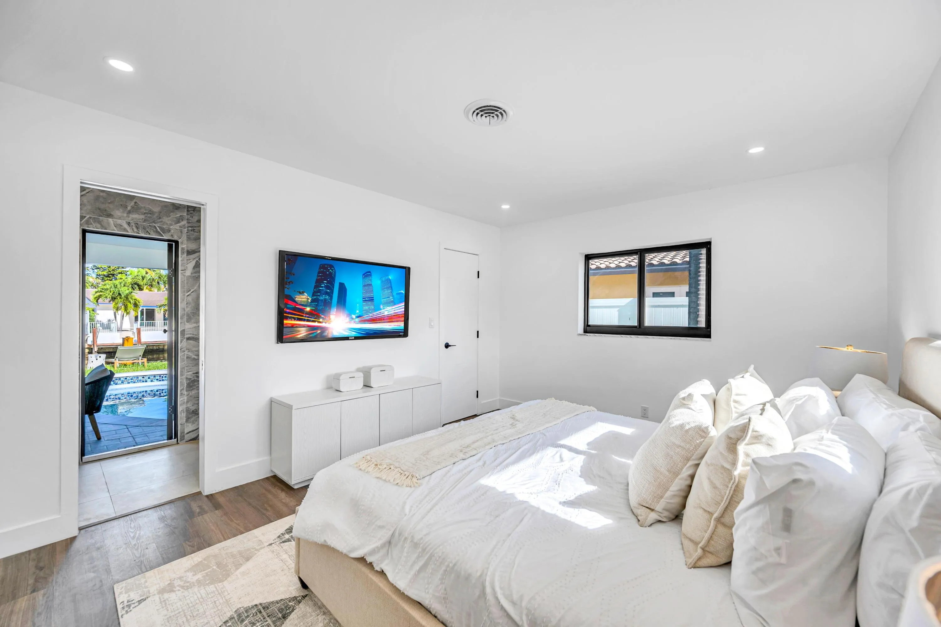 1120 SE 9TH ST--44