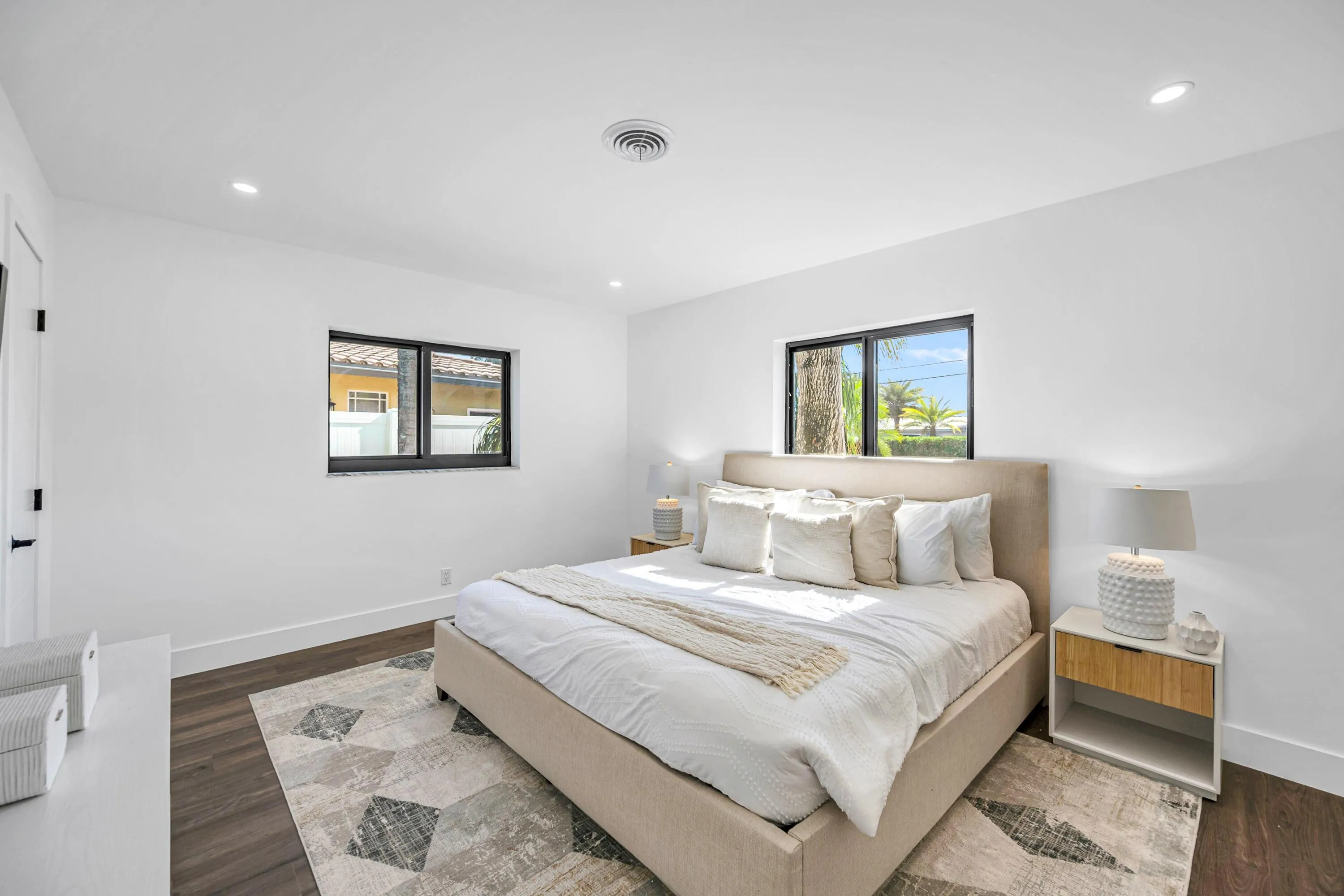 1120 SE 9TH ST--43