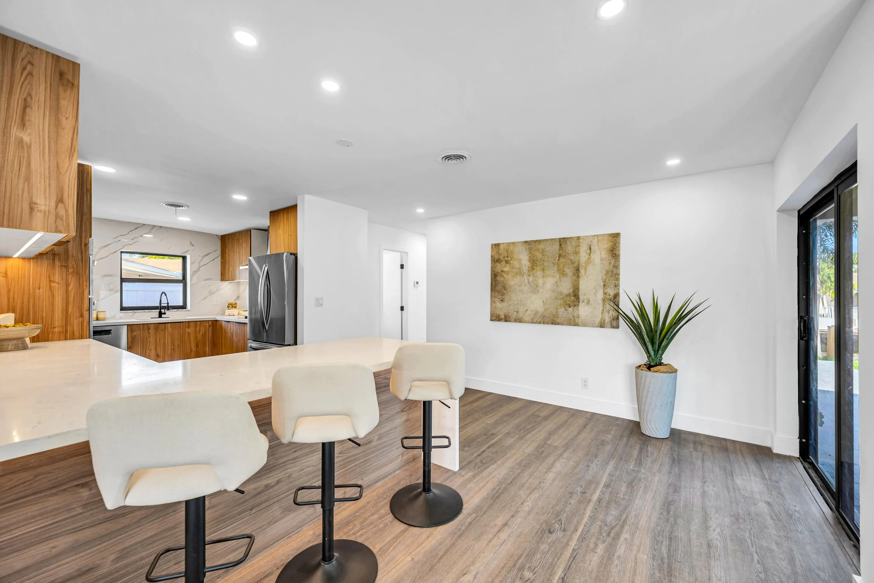 1120 SE 9TH ST--37