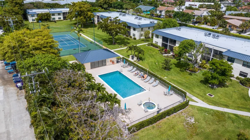 3020 Florida Blvd Aerial