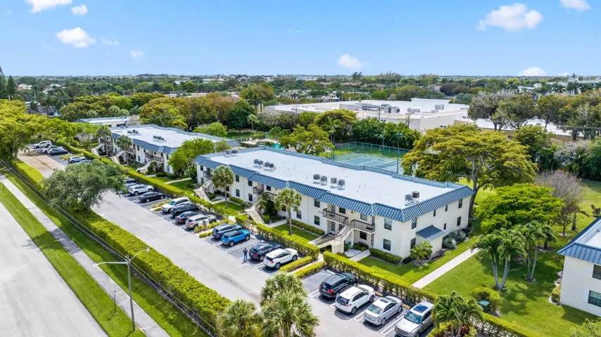 3020 Florida Blvd Aerial