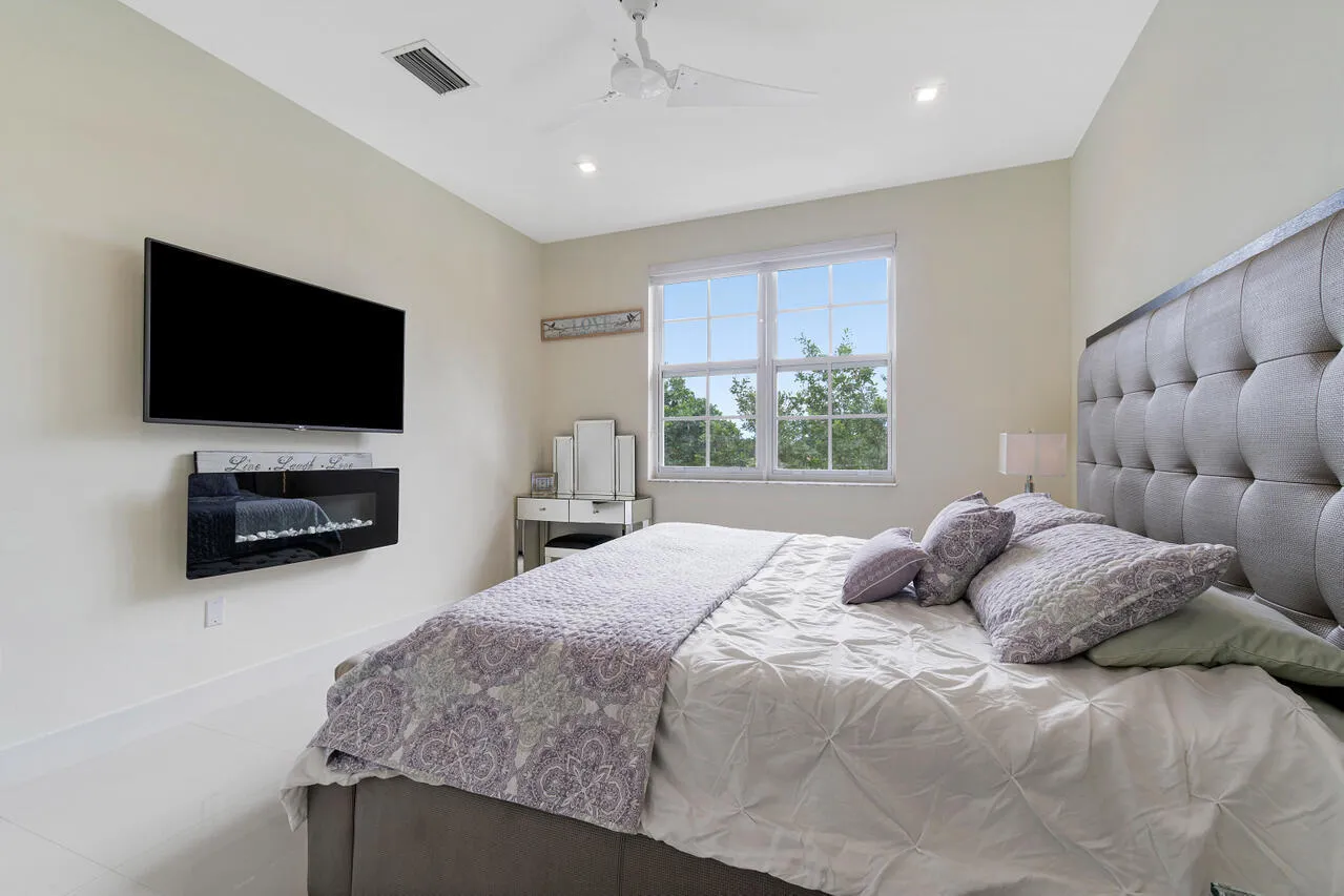 019-11730SaintAndrewsPlace-Wellington-FL