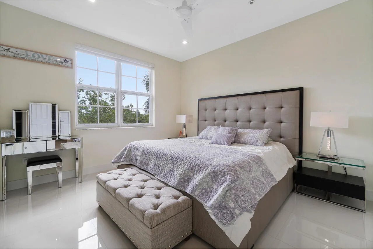 020-11730SaintAndrewsPlace-Wellington-FL