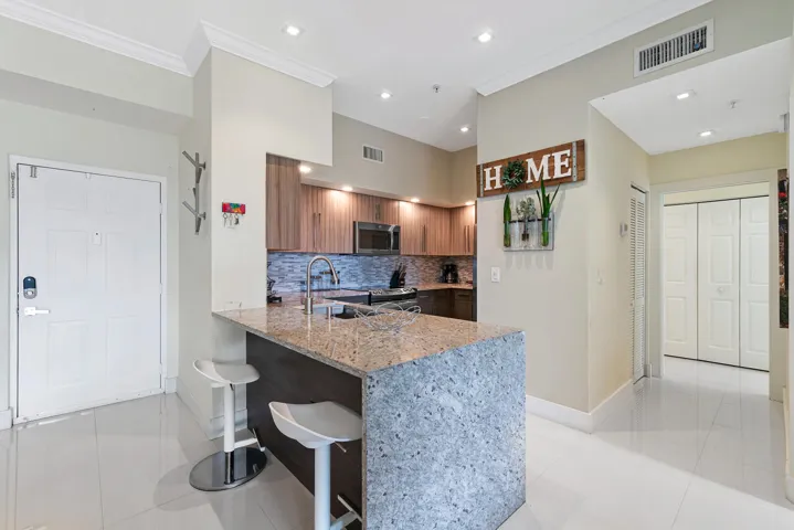 001-11730SaintAndrewsPlace-Wellington-FL