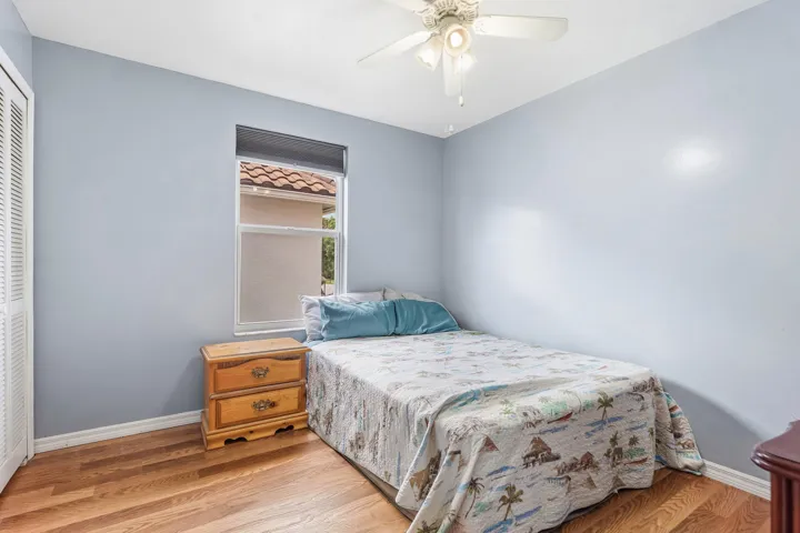 Upstairs Bedroom #2