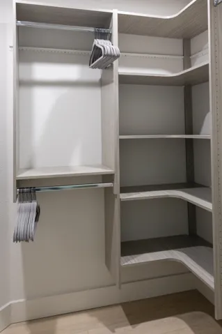 BR 2 CLOSET
