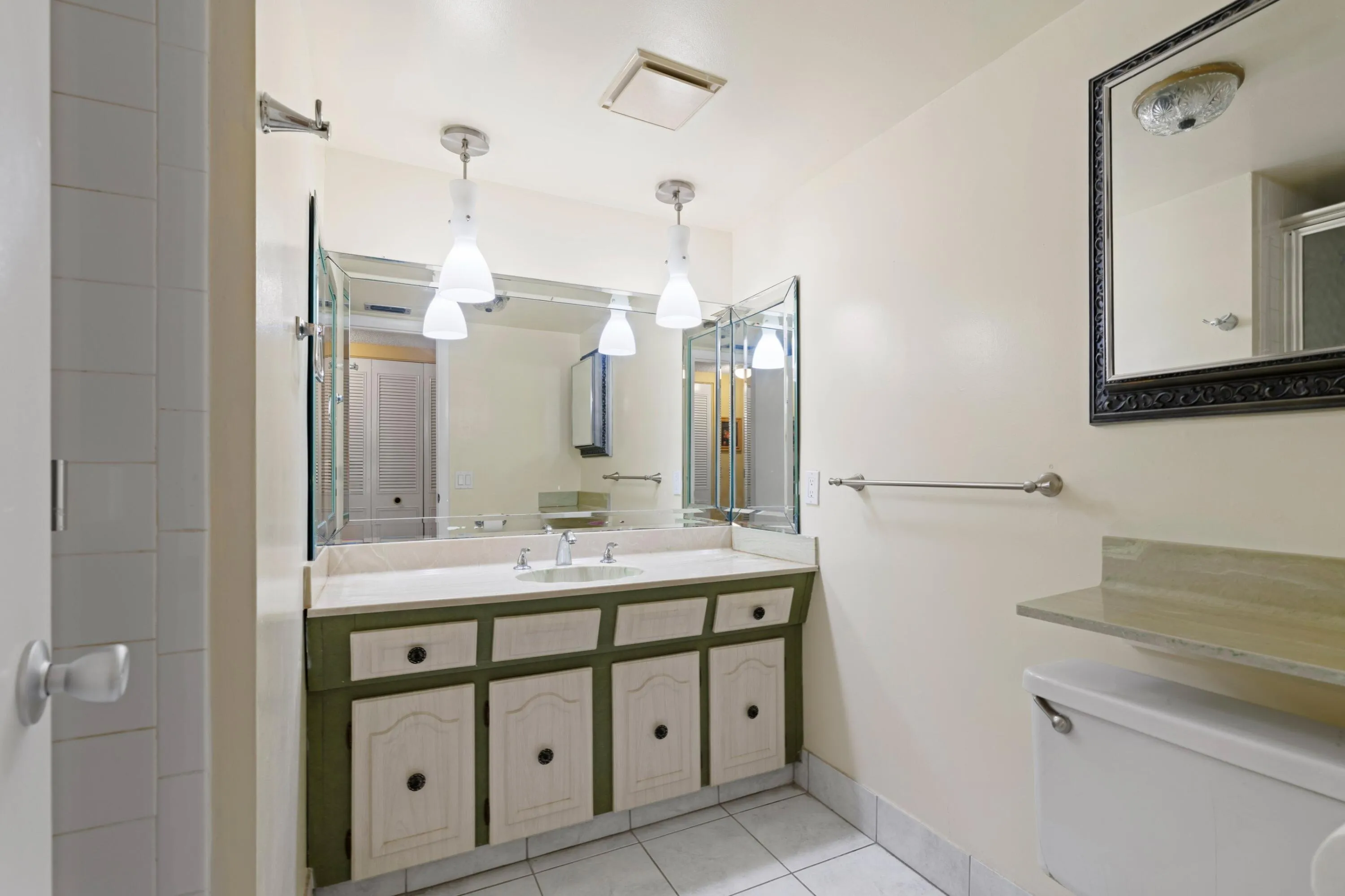 Bathroom #2