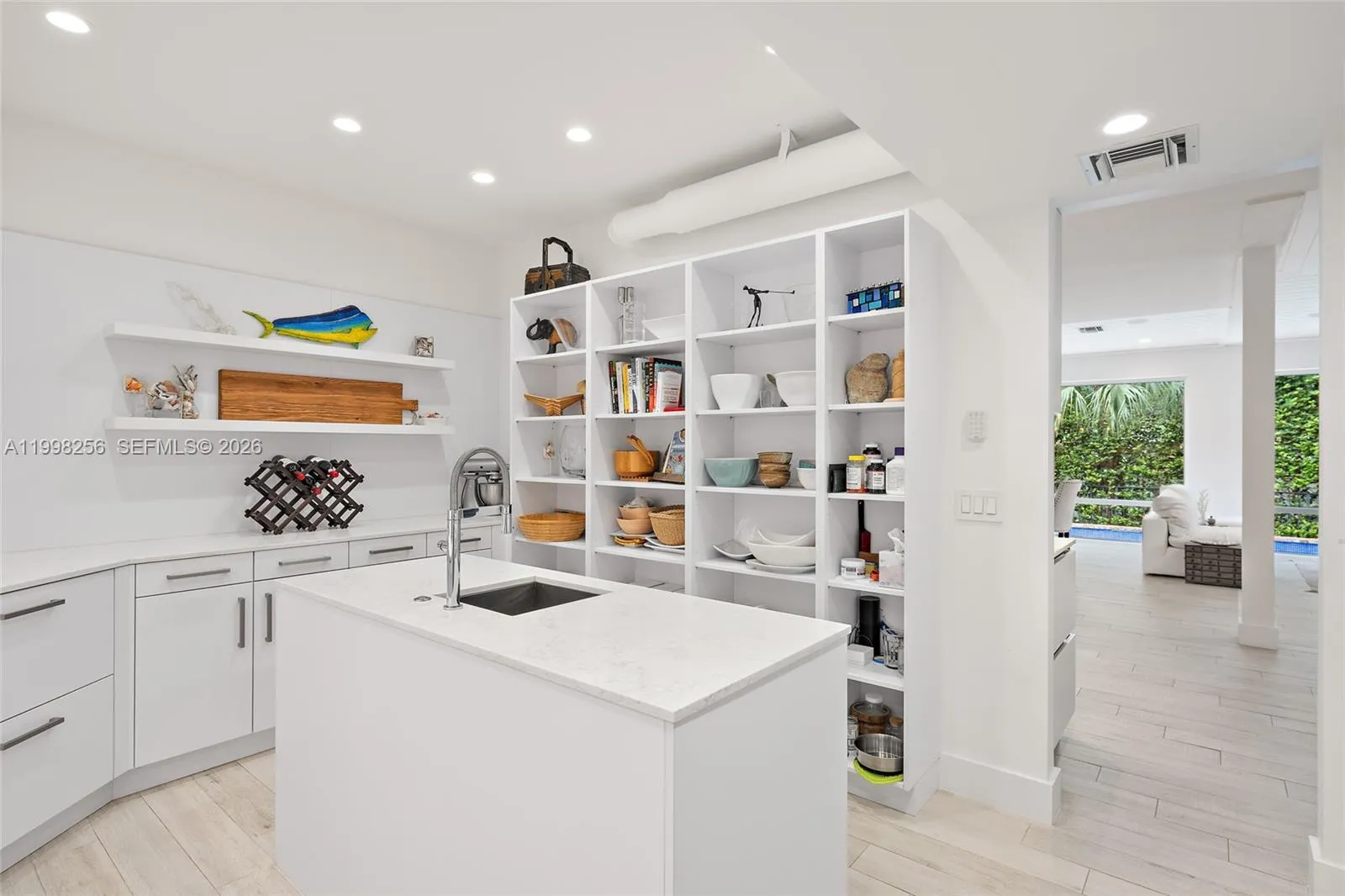 Walk in Pantry