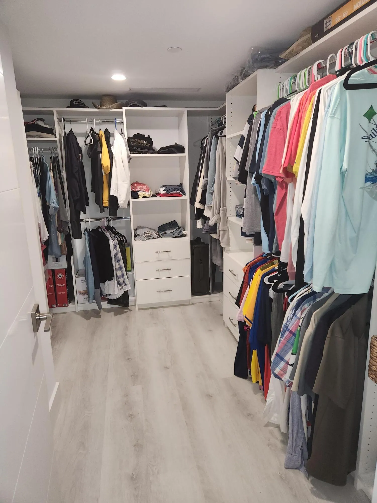 859 Jeffery St 202 walk in closet
