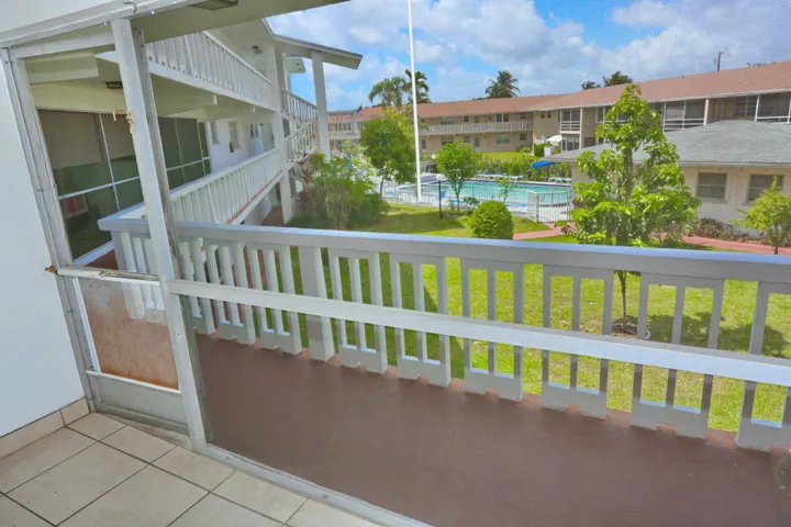 screened balcony