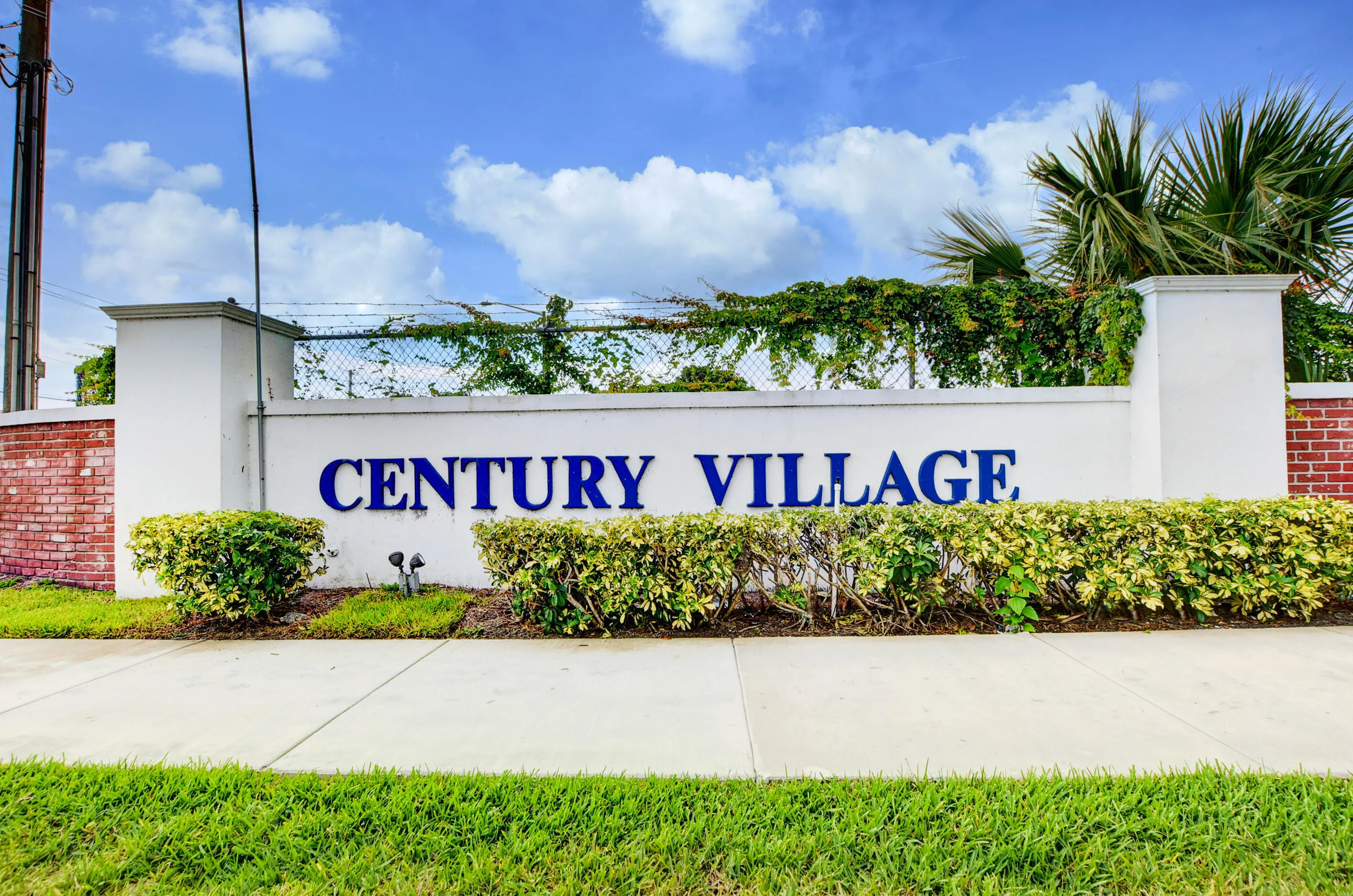 Century Village Haverhill Sign