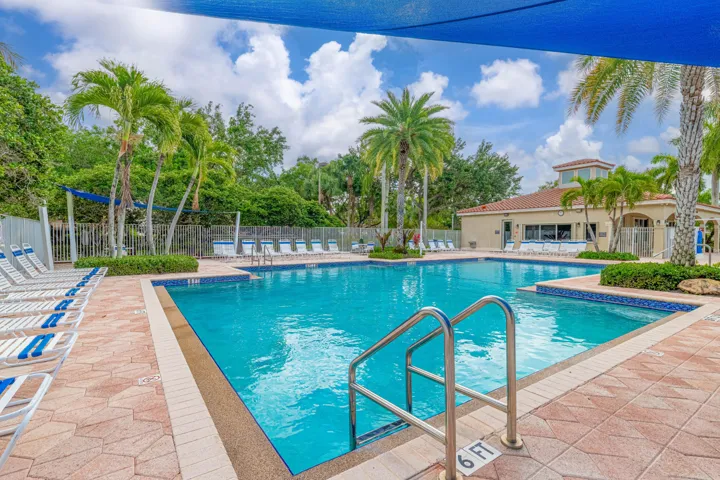 Clubhouse-Pool-C