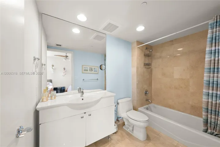 Guest bedroom 1's En-Suite Bathroom