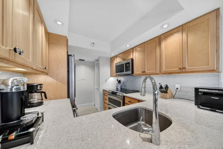 kitchen4.jpg-SMALL