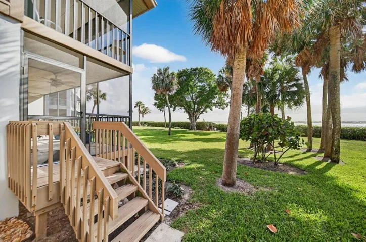 patioentranceview1.jpg-SMALL