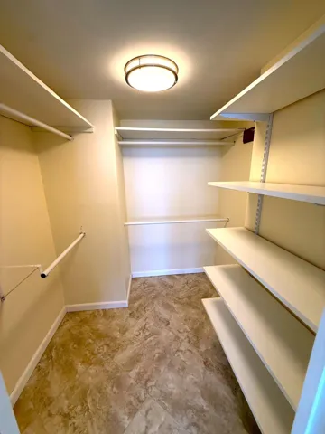 Walk in Closet