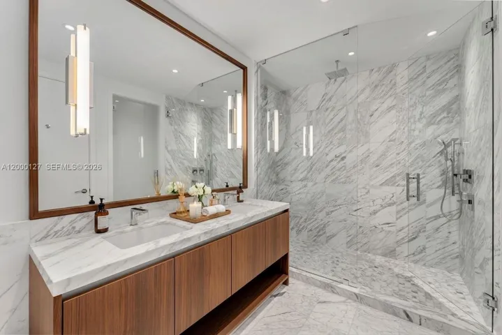 UNA Residences Brickell Bathroom. Virtually Staged.