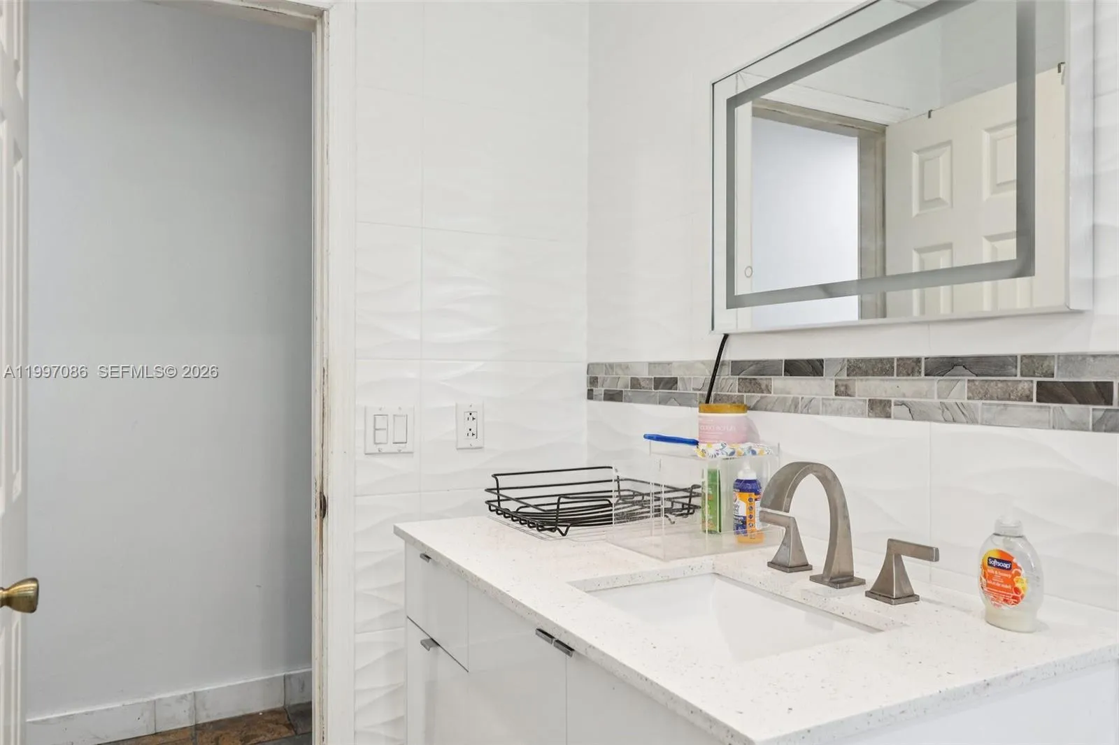 Property photo 73