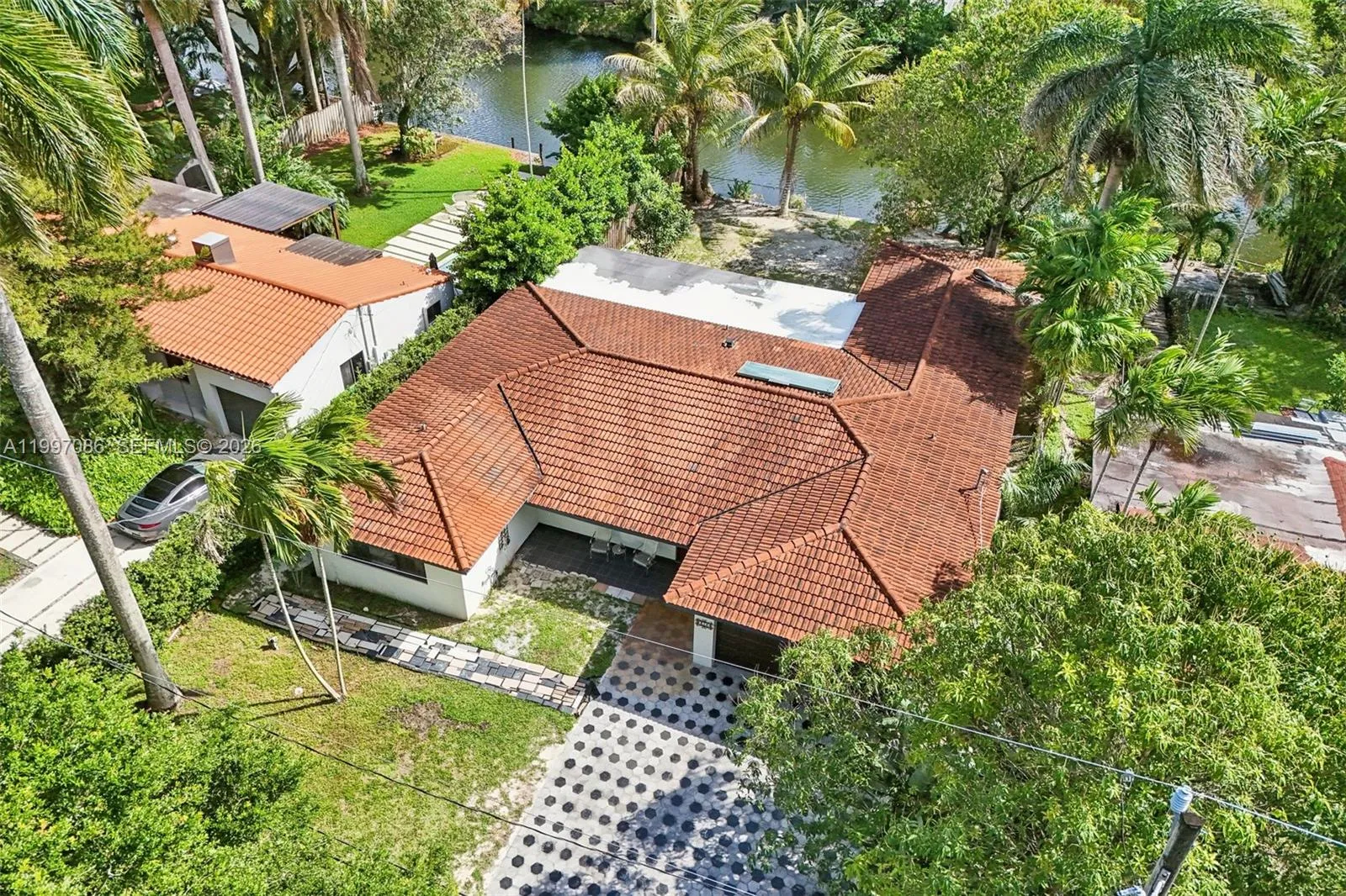 Property photo 104