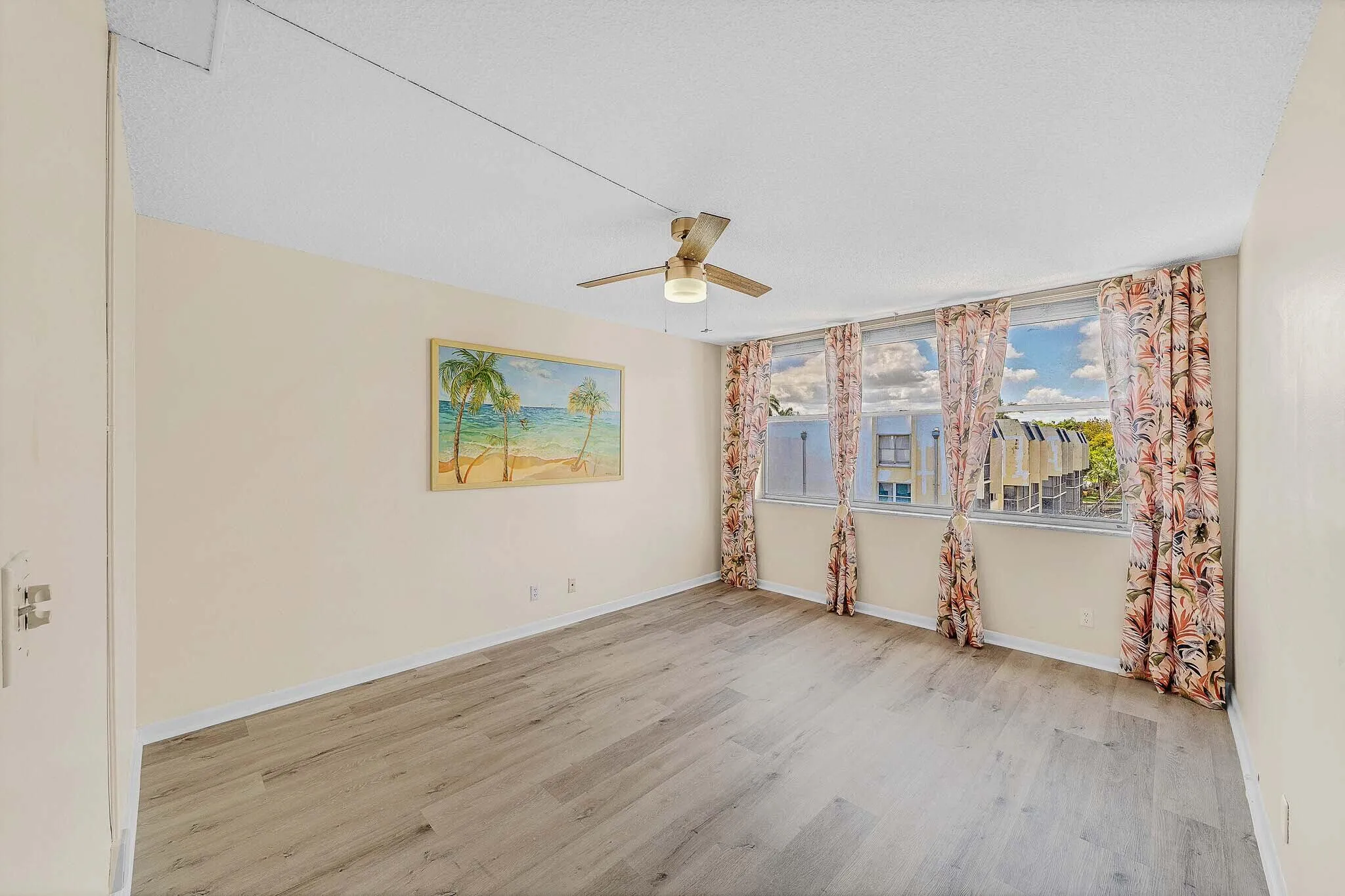 Huge Primary Bedroom