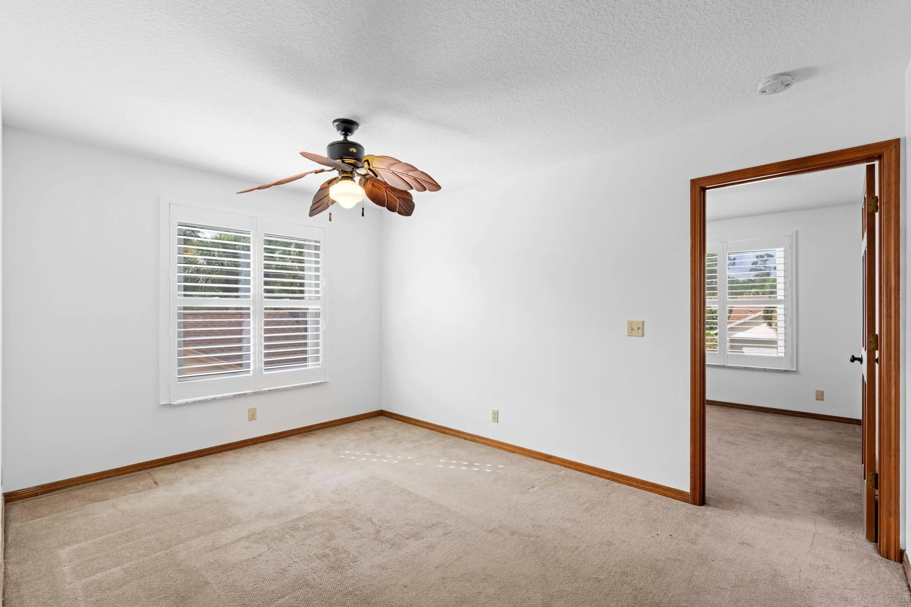 Upstairs Family​​‌​​​​‌​​‌‌​‌‌​​​‌‌​‌​‌​‌​​​‌​​ room/loft/office