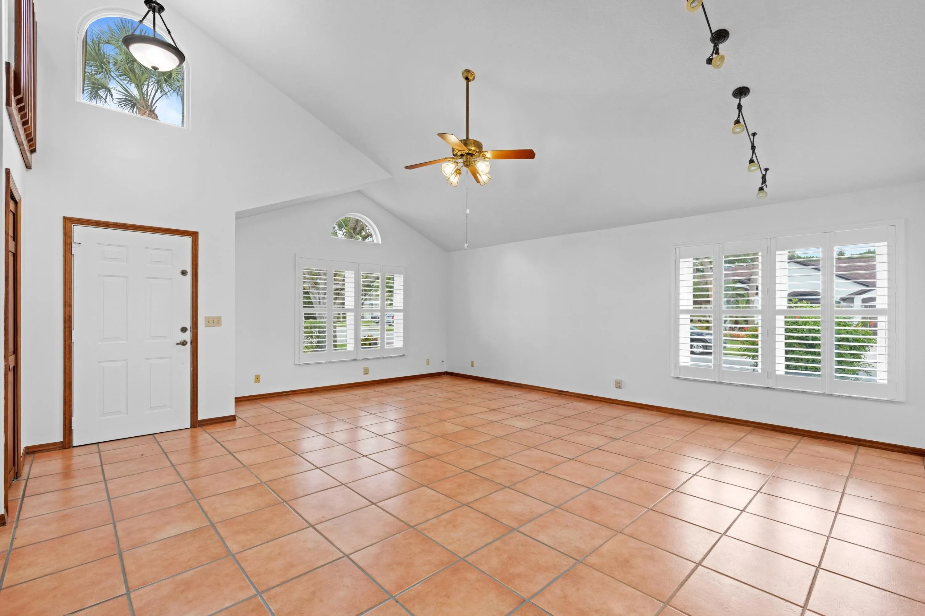 Extra large livingroom