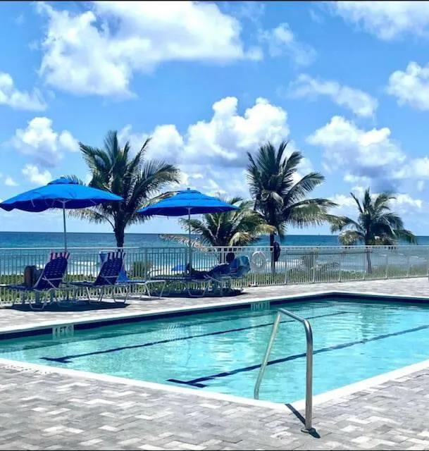 Dine Al Fresco, ocean-front