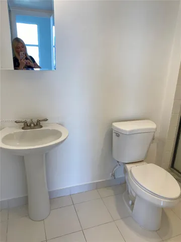 2nd bathroom
