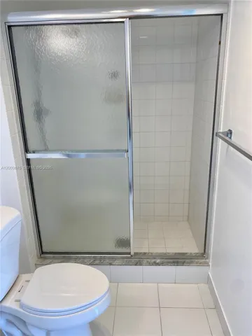 2nd bathroom
