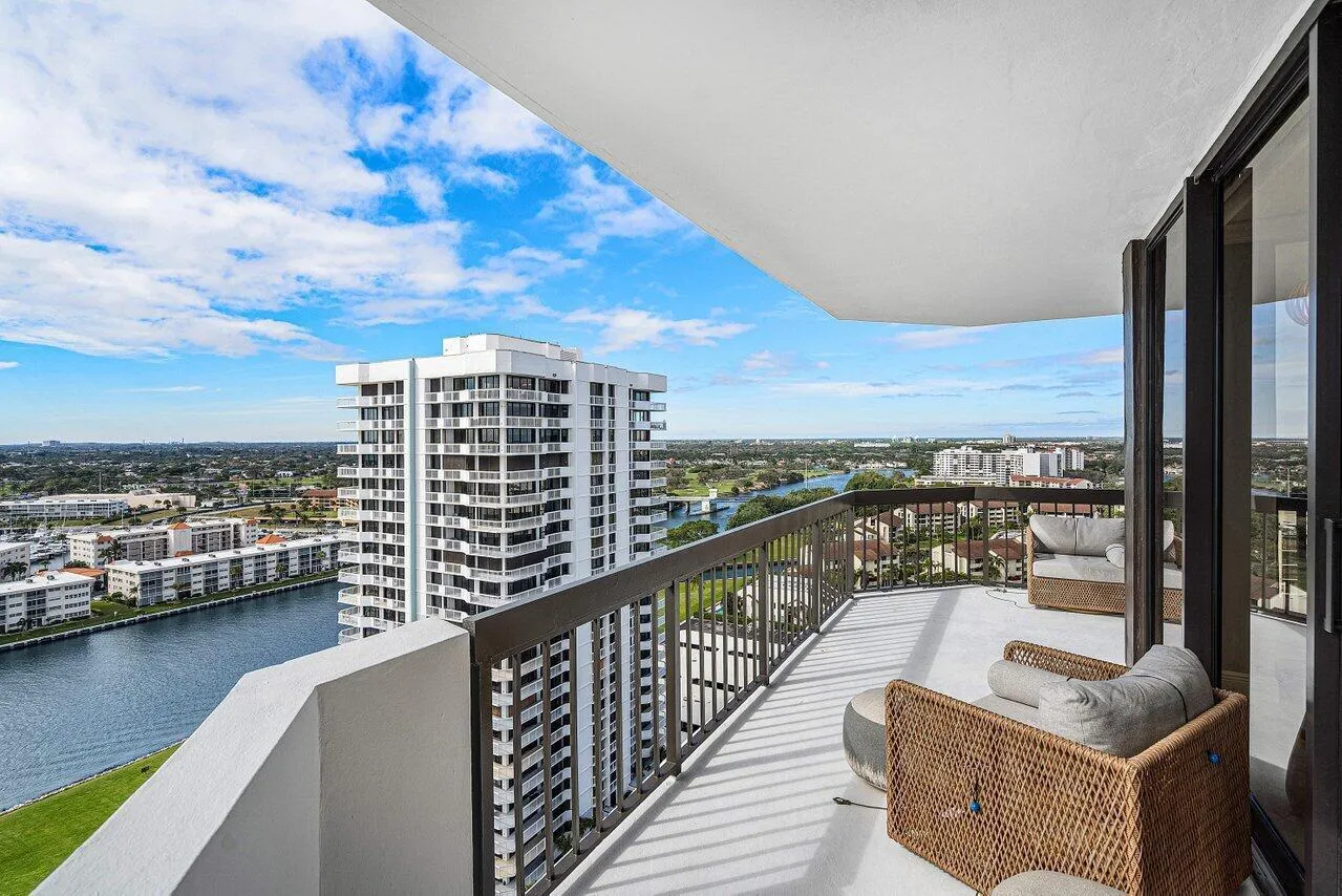 038-108LakeshoreDrive-38PH-NorthPalmBeac