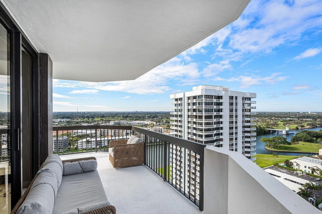 040-108LakeshoreDrive-38PH-NorthPalmBeac