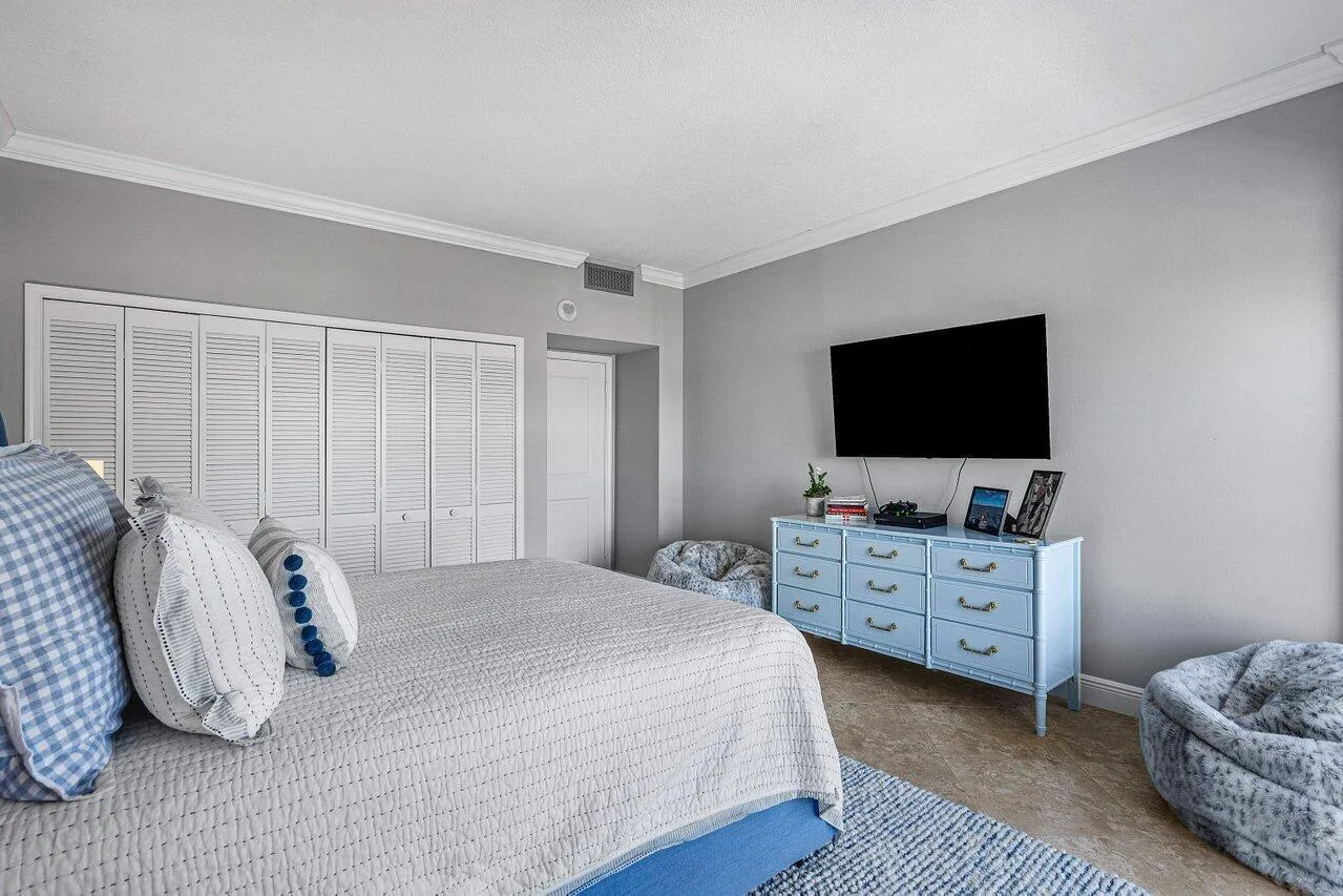 023-108LakeshoreDrive-38PH-NorthPalmBeac