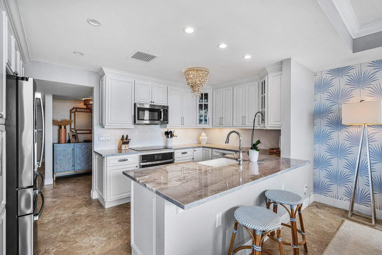 013-108LakeshoreDrive-38PH-NorthPalmBeac